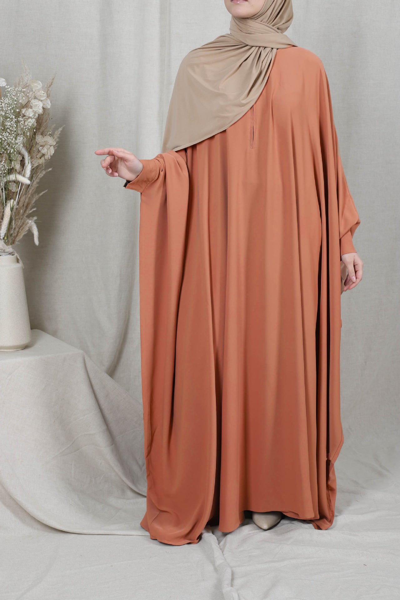 Abaya jilbab.